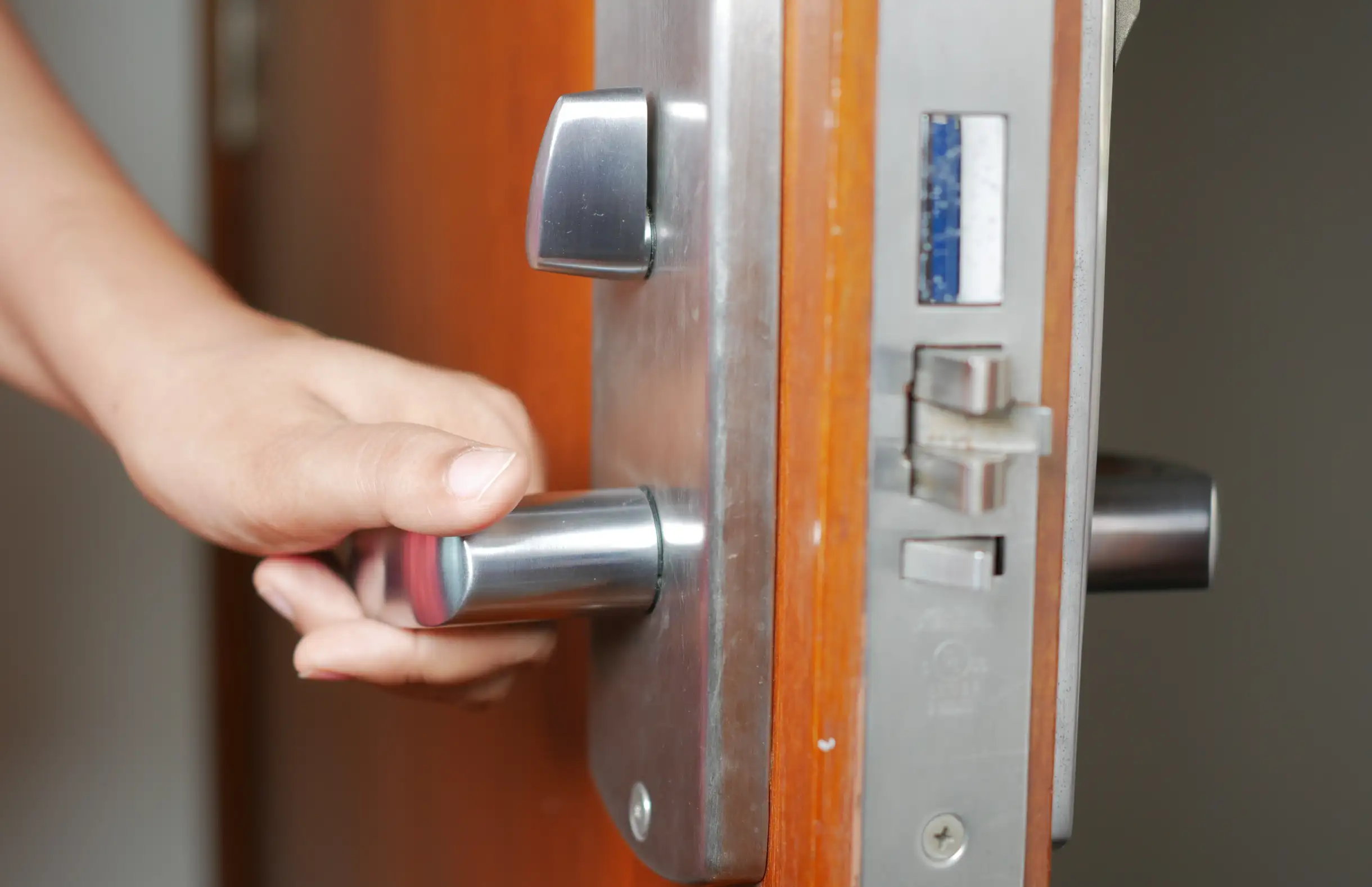 A secure modern door handle and lock